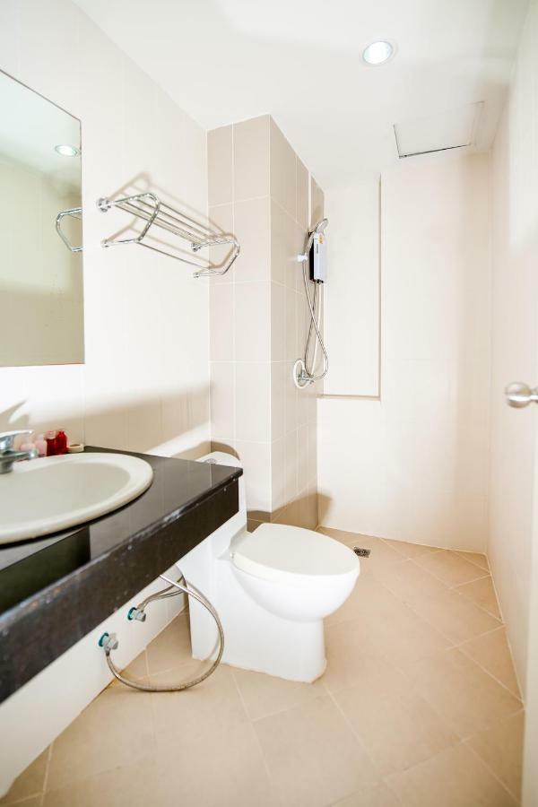 Oyo 250 July Patong Hotel 3*